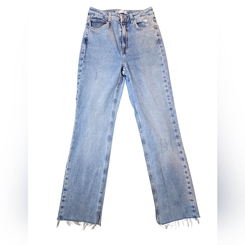Zara High Rise Straight Leg Distressed Hem Lightwash Denim Jeans Size 4